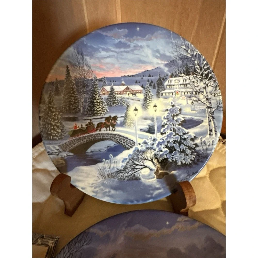 W.S. George 'Tis The Season: Christmas 1993 Series‎ Collector's Plates Set of 2